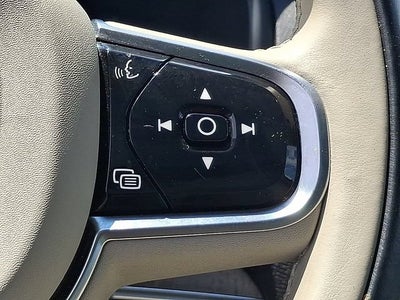 2024 Volvo XC90 Plus Bright Theme