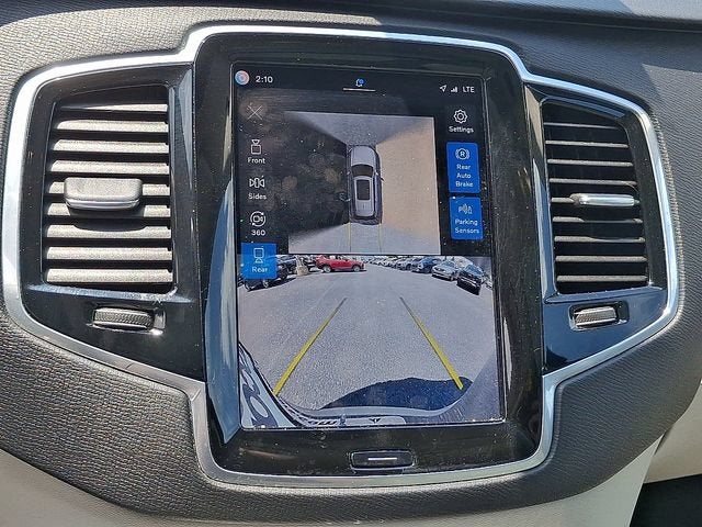 2024 Volvo XC90 Plus Bright Theme