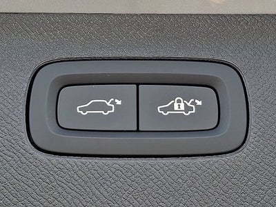 2026 Volvo XC90 Plus