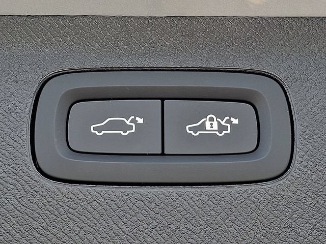 2026 Volvo XC90 Plus