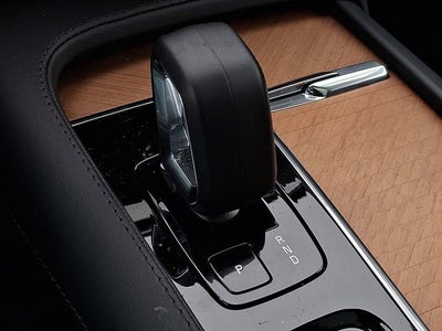 2025 Volvo XC90 Plus