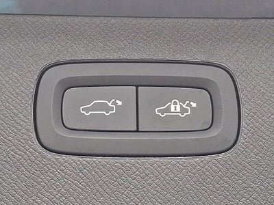 2025 Volvo XC90 Plus