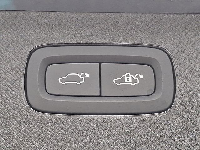 2025 Volvo XC90 Plus