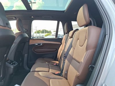 2024 Volvo XC90 Plus Bright Theme