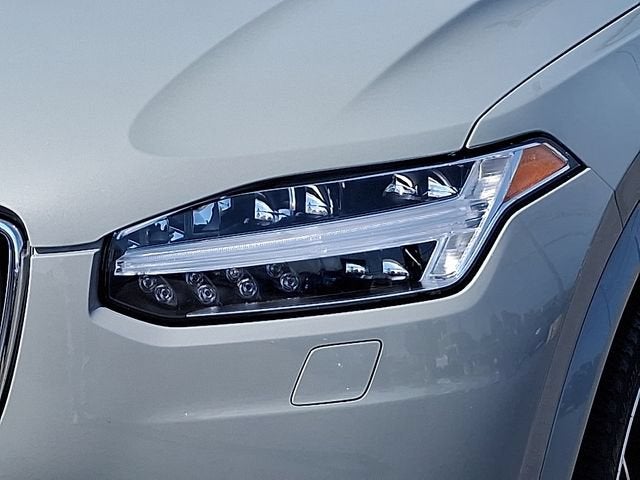 2024 Volvo XC90 Plus Bright Theme
