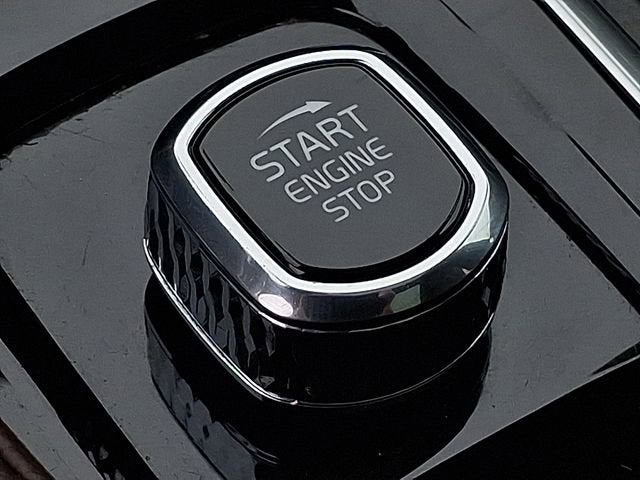 2024 Volvo XC90 Plus Bright Theme