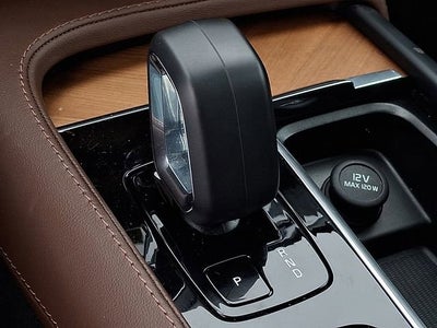 2024 Volvo XC90 Plus Bright Theme