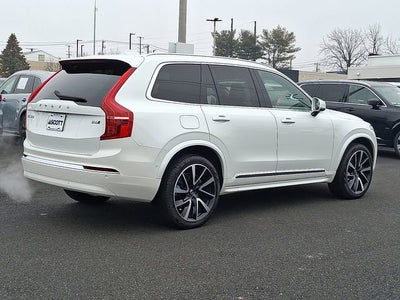 2024 Volvo XC90 Plus Bright Theme