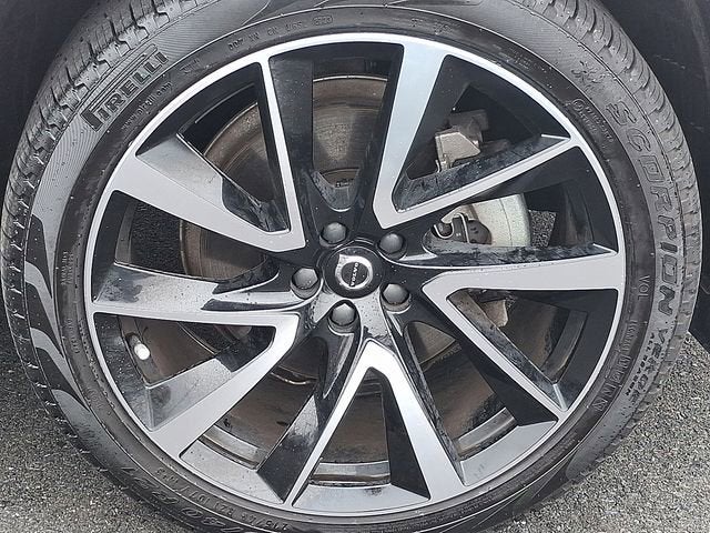 2024 Volvo XC90 Plus Bright Theme