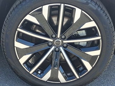 2026 Volvo XC90 Plus