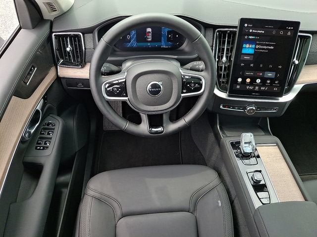 2026 Volvo XC90 Plus