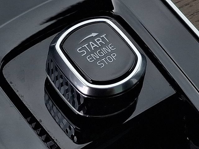 2026 Volvo XC90 Plus