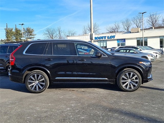 2024 Volvo XC90 Plus Bright Theme