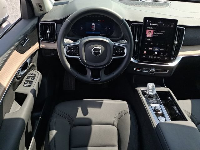 2026 Volvo XC90 Plus
