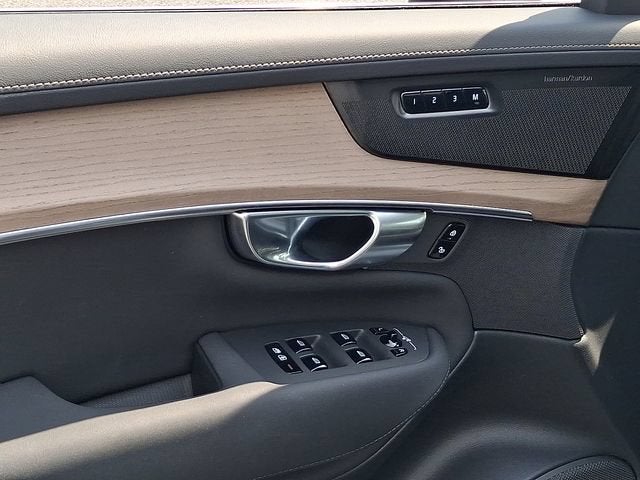 2026 Volvo XC90 Plus