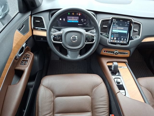 2024 Volvo XC90 Plus Bright Theme