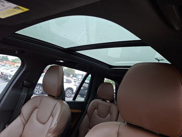 2024 Volvo XC90 Plus Bright Theme