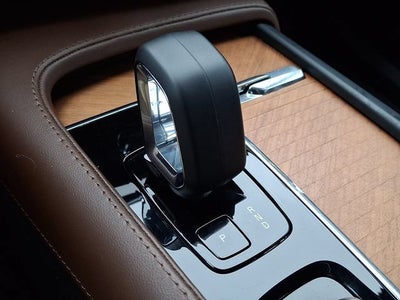 2024 Volvo XC90 Plus Bright Theme