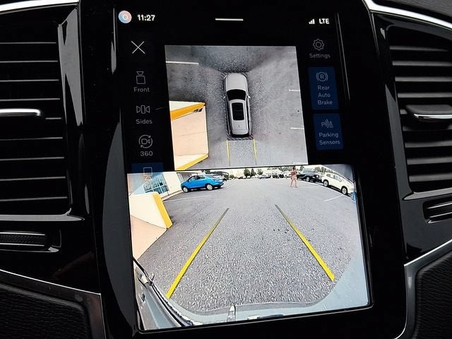 2024 Volvo XC90 Plus Bright Theme
