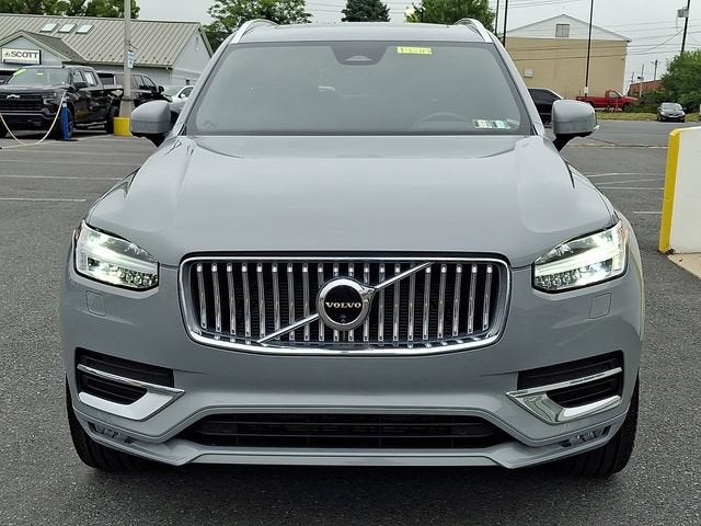 2024 Volvo XC90 Plus Bright Theme