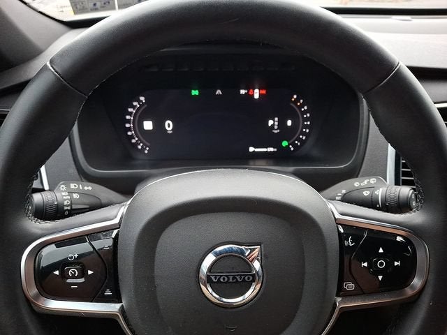 2024 Volvo XC90 Plus Bright Theme