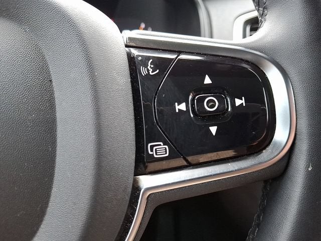 2024 Volvo XC90 Plus Bright Theme