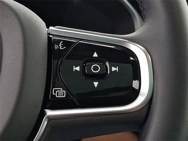 2024 Volvo XC90 Plus Bright Theme