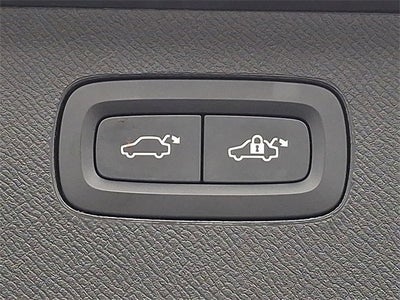 2024 Volvo XC90 Plus Bright Theme