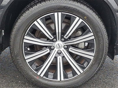 2024 Volvo XC90 Plus Bright Theme