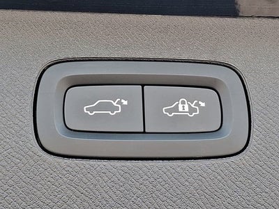 2025 Volvo XC90 Plus