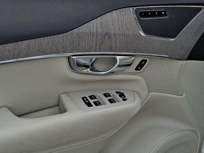 2025 Volvo XC90 Plus