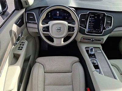 2024 Volvo XC90 Ultimate Bright Theme