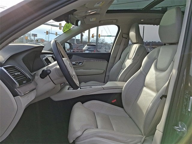 2024 Volvo XC90 Ultimate Bright Theme