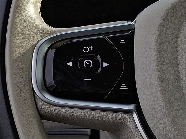 2024 Volvo XC90 Ultimate Bright Theme