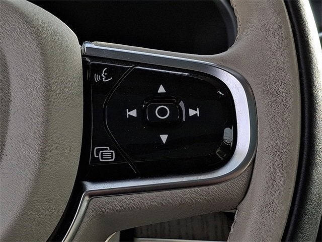 2024 Volvo XC90 Ultimate Bright Theme