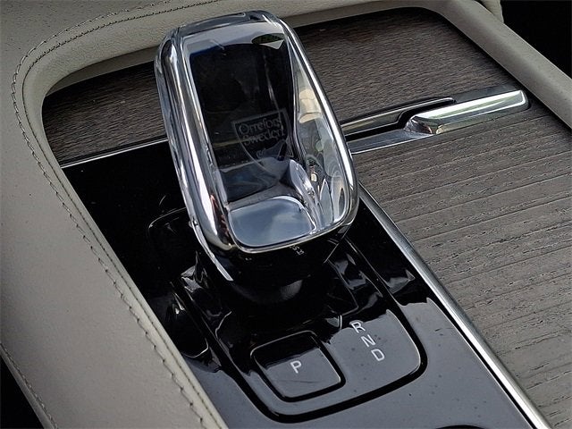 2024 Volvo XC90 Ultimate Bright Theme