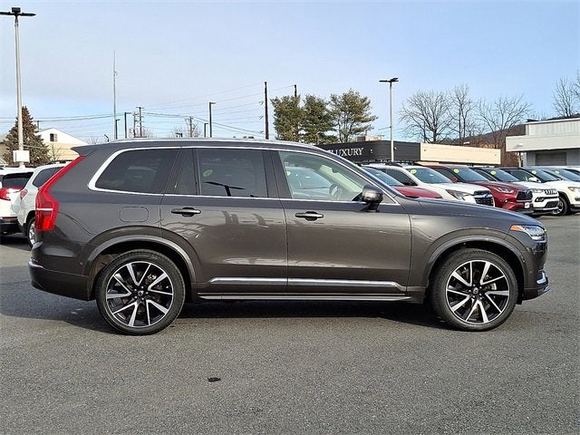 2024 Volvo XC90 Ultimate Bright Theme