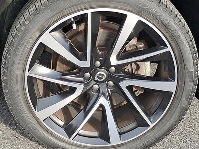 2024 Volvo XC90 Ultimate Bright Theme