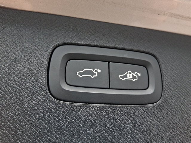 2025 Volvo XC90 Ultra