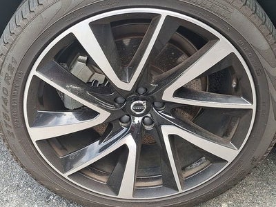 2024 Volvo XC90 Ultimate Bright Theme