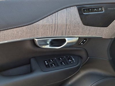 2024 Volvo XC90 Ultimate Bright Theme