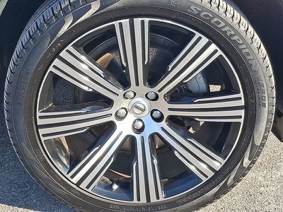 2024 Volvo XC90 Ultimate Bright Theme