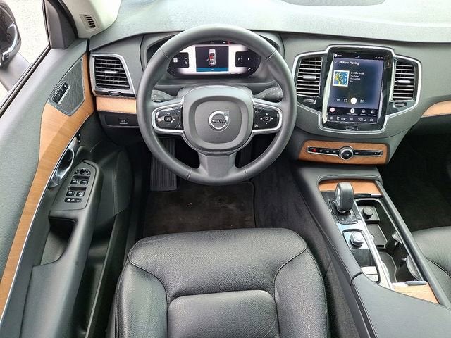 2023 Volvo XC90 Plus