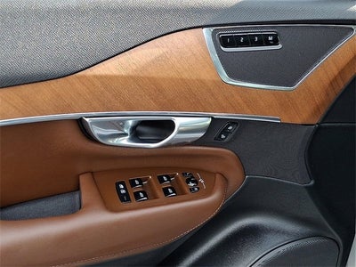 2023 Volvo XC90 Plus