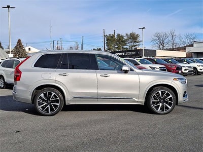2023 Volvo XC90 Plus