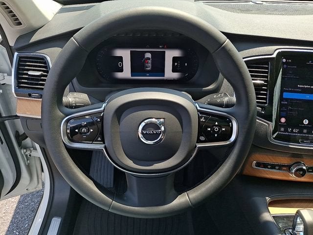 2023 Volvo XC90 Plus