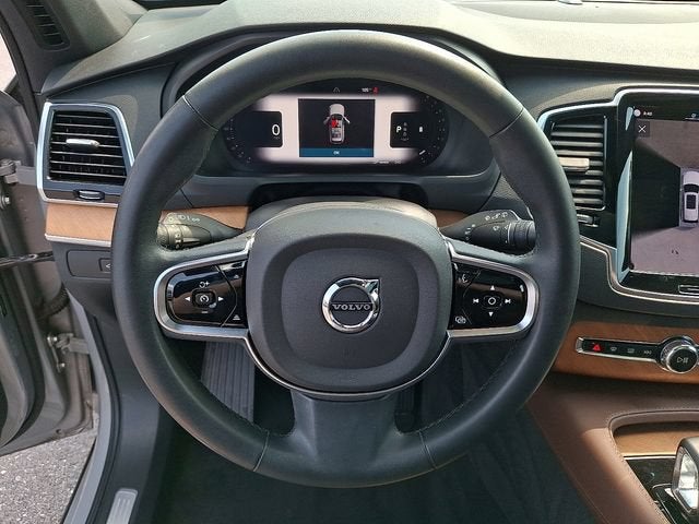 2023 Volvo XC90 Plus