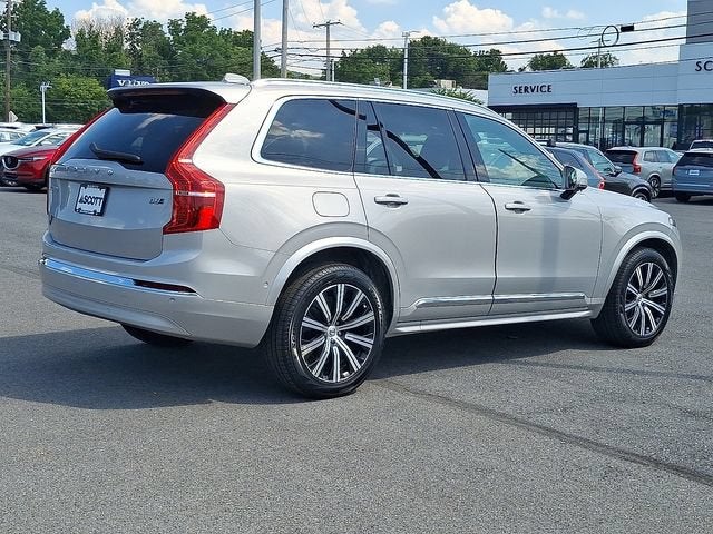 2023 Volvo XC90 Plus