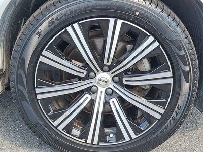 2023 Volvo XC90 Plus