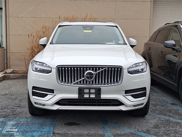 2023 Volvo XC90 Plus